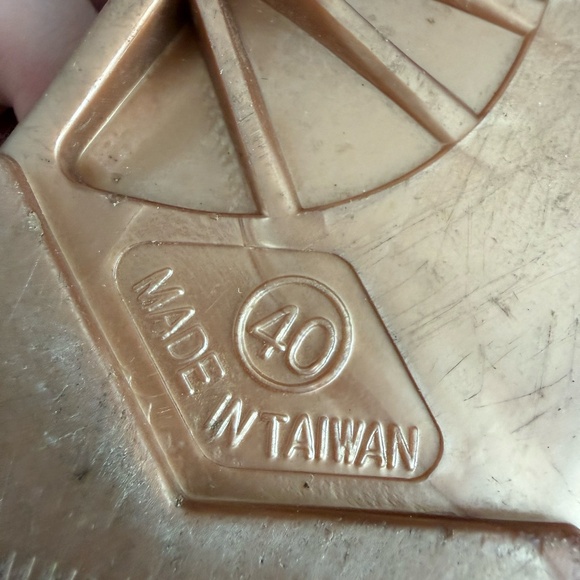 Ted Baker London Susie P Bow Jelly Flip-Flops in Pink Metallic Floral size 9W/40 - Picture 9 of 9